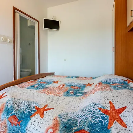 Carmen Apartman Kampor